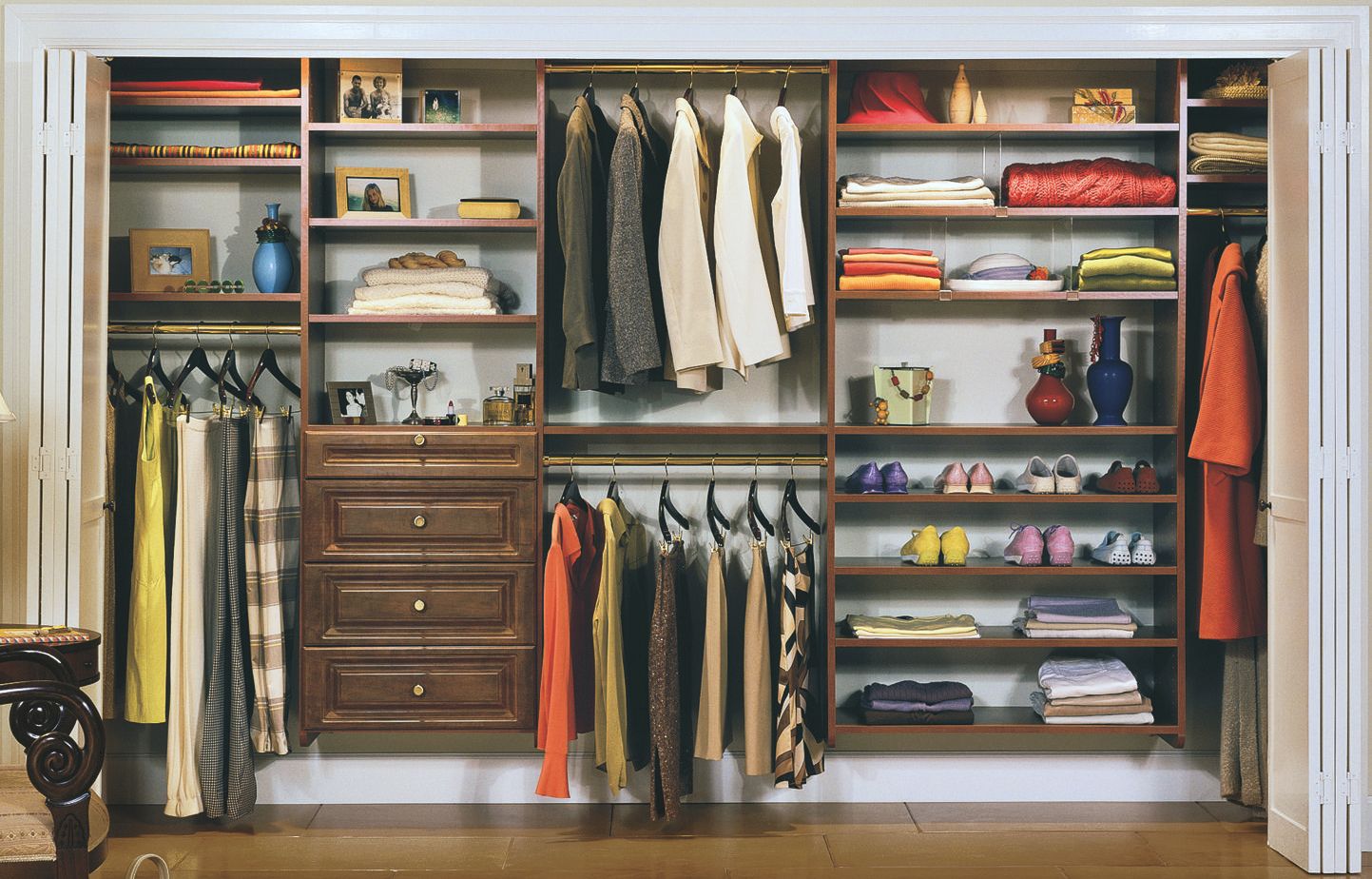 Closet Organizing and Decluttering Services